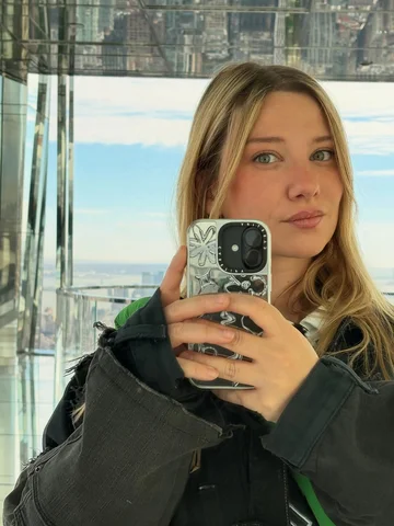 ☁️☁️☁️

— un peu d’egotrip à NY