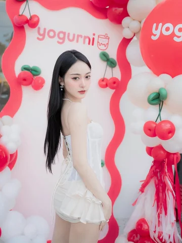 ขอบคุณทุกคนที่มาหากันนะคะ เป็นวันเปิดร้านที่แฮปปี้มาก ฝากร้าน Yogurni🥤ของหนูด้ว