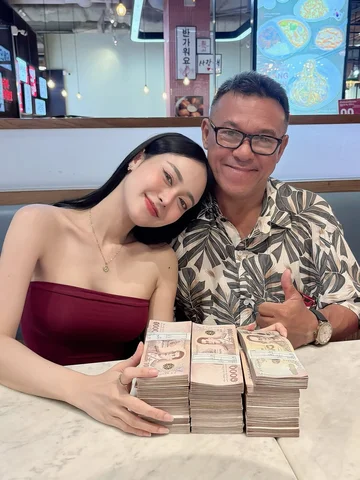 สุขสันต์วันเกิดผู้ชายที่หนูรักมากที่สุด ตั้งใจทำงานทุกอย่างเพื่อสิ่งนี้เลย จะดูแ