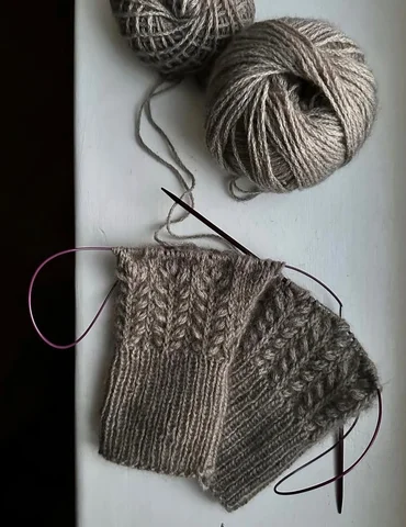 F I E L D  M I T T E N S
•
Maybe someone needs a soft and warm present this year