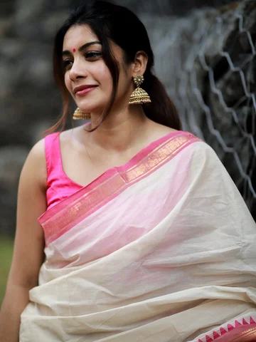 ❌SOLD OUT❌

Off white and Pink Kanchi Cotton Saree - Lightweight cotton known fo