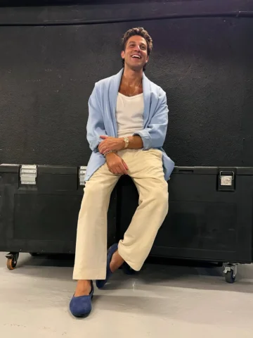 Isso foi no domingo, nos bastidores do teatro, depois de mais um fim de semana m