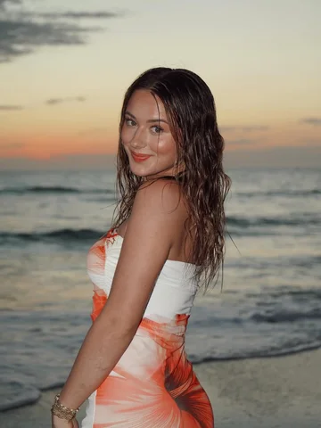 should we move here? yes or no? 🌊🏖️ #beachvibes
#goldenhour #sunset #coastalae