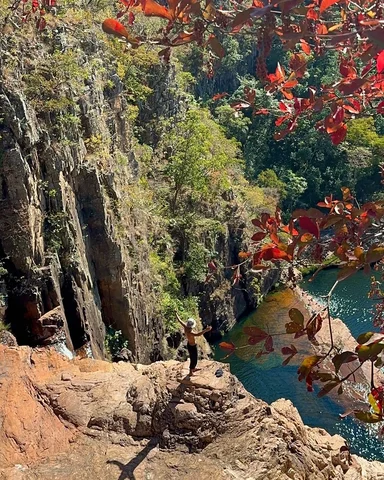 Um brinde a vida e oque me faz vivo⛰️🌳✨

Felizes de uma maneira geral independe