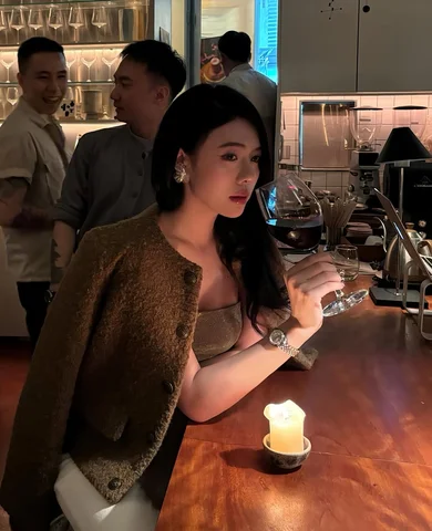 Cuộc sống không tiền lúc ẩn lúc hiện thế thoi