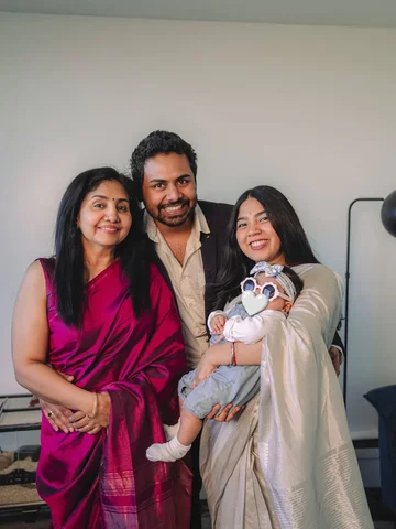 Everyday I feel time is flying too too fast ayoooo
കാലമേ മെല്ലെ poh 

#familyove