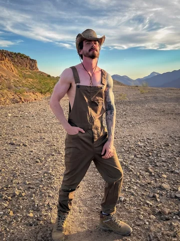 You don’t have to be lonely at farmersonly.com 🎶