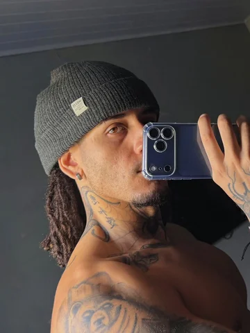 A última foto é real ou não? Vindo de mim, você nunca saberá 🙅🏻‍♂️