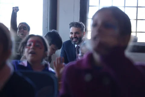 ..
جوهر عملنا الثقافي يبدأ من هنا؛ من ضحكة تُوقِد الخيال، ومن يدٍ صغيرة تفتح كتا