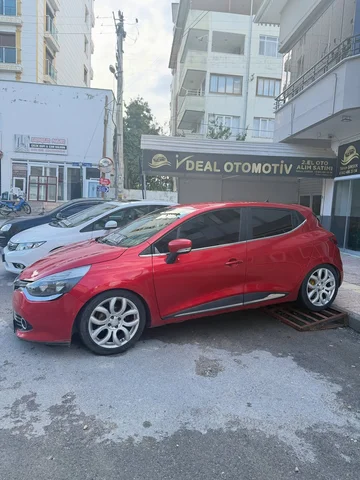 2014 1.2 benzinli manuel 110 binde 2 parça boyalı harici hatasız  Clio hanemize 