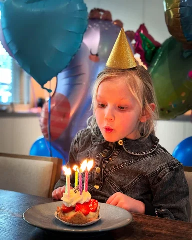 Gefeliciteerd aller liefste, leukste frummel. Wat ben ik trots op wie je bent en