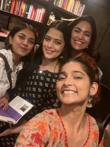 एक शाम। 🤍