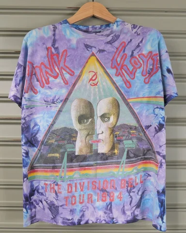 ❌𝐒𝐎𝐋𝐃❌ ❌𝐒𝐎𝐋𝐃❌ ❌𝐒𝐎𝐋𝐃❌

Vintage Pink Floyd 90s Shirt
Size L อก 22 ยาว 