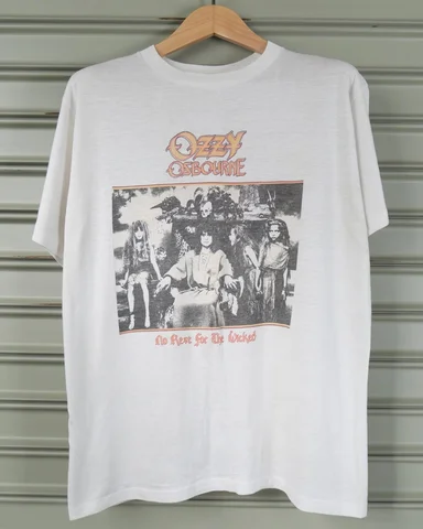 Vintage Ozzy 90’s Shirt
Size L อก 21.5 ยาว 28
Price : 9550

สภาพดีมาก เนื้อผ้า50