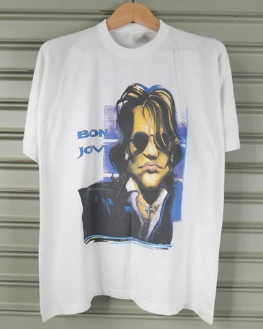 Vintage Bon Jovi 90s Shirt
Size XL อก 22.5 ยาว 28
Price : 6950

สภาพดีมาก เนื้อผ