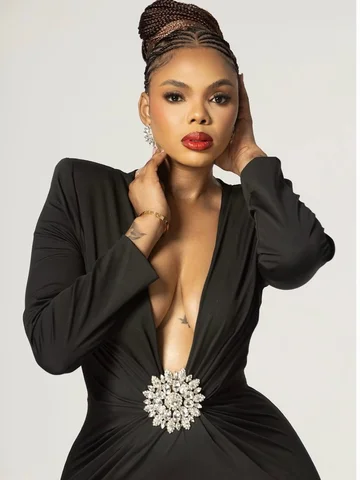 A new Era of @londielondonbraid_sa @afrotexsa is coming soon 🤫. Can you tell wh