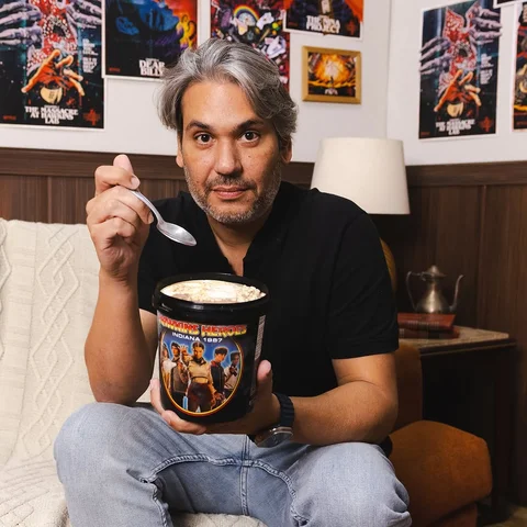 Primeiro o sorvete e depois a pipoca 🍨🍿porque nesse universo é tudo invertido!