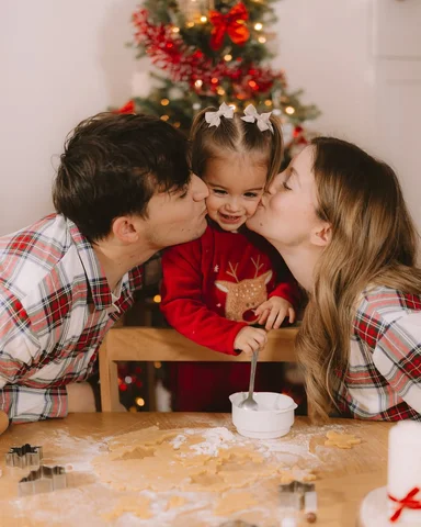 Joyeux réveillon 🤍🎄

On est loin de ce que j’avais imaginé pour ce réveillon m