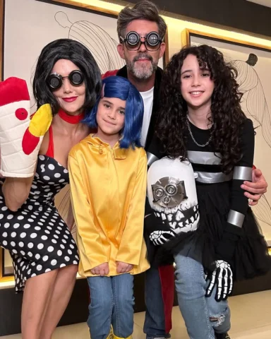 Familia Coraline 💙 que tal quedamos?
 Happy 🎃 Halloween 👻  #coraline #cosplay