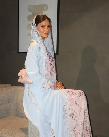 last ramadan day 💕 
wearing @larafashionofficial abaya & @tassels.boutique mukh