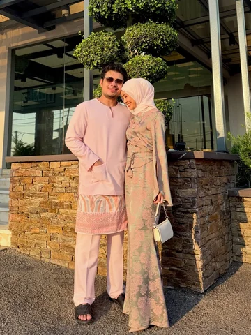 Selamat Hari Raya Maaf Zahir Batin 🩷

Tahun ni kita decide theme pink, color pa