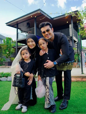 9th Ramadan with AINAA 🩵

9 tahun bukan masa yang sekejap & bukan juga journey 