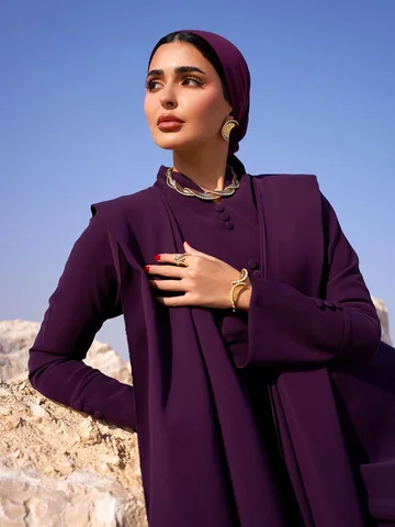 I truly believe jewelry tells a story 💎 
specially when its @ferrifirenze