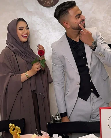 باش كيبدا الحرف الأول  ديال الشخص لي كتبغي ❤️💍