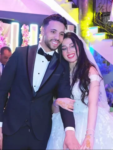 باش كيبدا الحرف الأول  ديال الشخص لي كتبغي ❤️💍⁩
