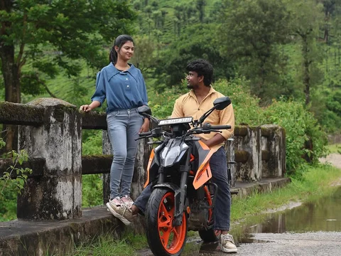 Valparai ❤️ 

@valparai_paradise 

#couplegoals #bikers #bikelovers #bikefam