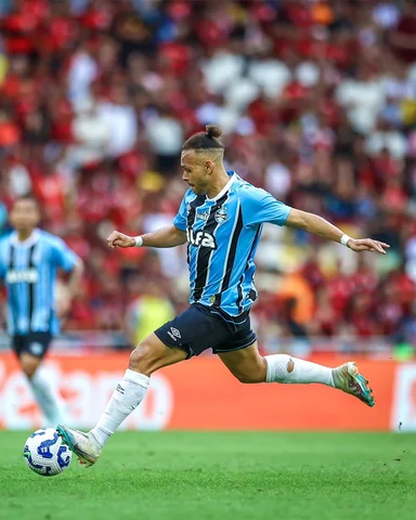 Um dos jogos mais difíceis do campeonato e um ponto valioso! Se o dia for de lut