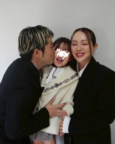 めいちゃん、卒園おめでとう🌸
歌の練習の時から、もう涙が止まらなくて
本番どうなるんやろ…って思ってたけど
やっぱり案の定、爆泣きでした笑

めいが0歳で入園