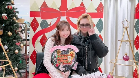💐こんばんは💐

💐尾張の日向です💐

ご縁が有り #芸能人
#紗栄子 さんのポップアップに
ご挨拶に💐

人柄の良さも凄く伝わる
素敵な方です☺️
