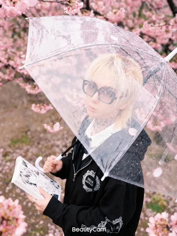 💐こんばんは💐

💐尾張の日向です💐

まだ風が治らないという
最悪の状況😭

リンパが腫れてなのか
右に首が曲がらないし、、

だいぶマシになったと