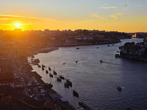 Sunsets are proof that endings can be beautiful too. 🥰