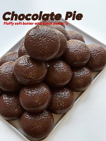 Meet Choco Pie Crunch 🍫✨
Your new favorite stress reliever that looks as sweet 