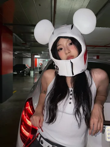 GM x F1 x Disney 🏎️ Mickey has joined the race
@gentlemonster 

#gentlemonster 