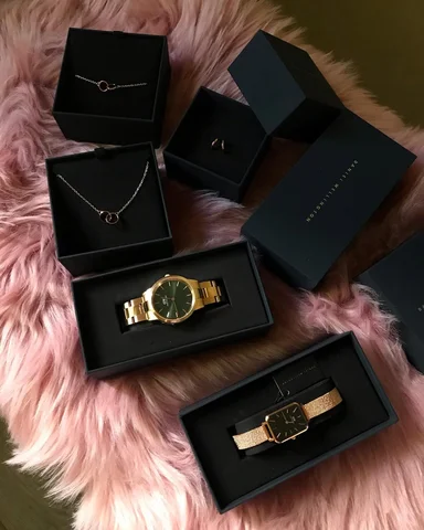 حبيت المنتجات الجديده من دانيل ولنغتون 😍
@danielwellington 
عروض نهاية السنة لأ