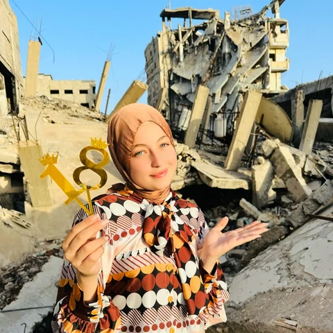 My only wish is for the wa.r to end and for me to live in peace with my family✨�