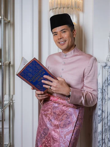 Penat la makan lauk raya... Saya nak baca buku kejap tambahkan pengetahuan 😂