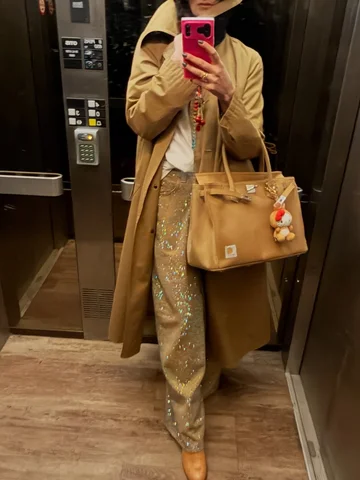 lifts, mirrors and things I dressed up (or down) in recently 

(Mostly vintage, 