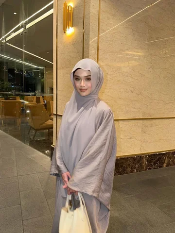 @mrsbymarissa’s plain outerwear available to shop on TikTok (Marissa Dania)