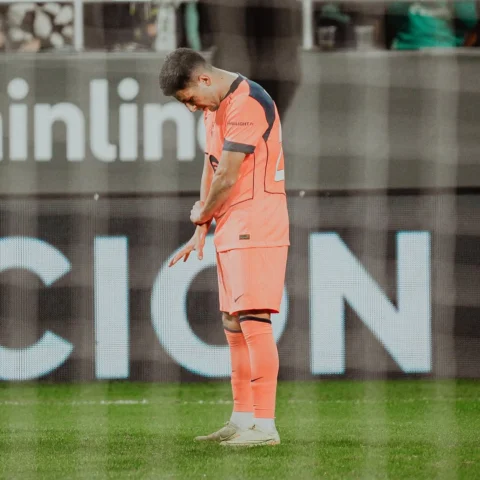 Amazing victory away from home 💙❤️
All glory to god ☝🏼