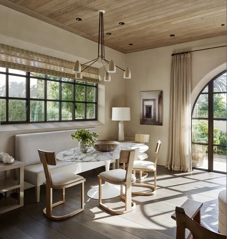 Rooms like this are always a reminder that when the architecture is beautiful, t