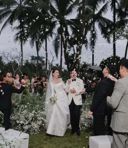 In the garden of promises, we bloomed as one #ceremony #TheReception 🌸

📸: @de