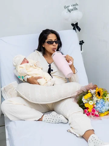 Metas alcançadas: não morrer na cesariana e ter um bebê saudável 🤎🤌🏽 registro