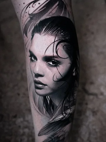 Swipe for process ➡️➡️

Female portrait tattoos remain some of my favorite subje