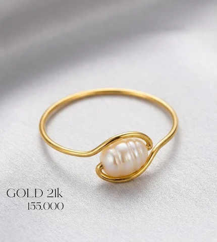 ⁨	حين تجتمع بساطة التصميم مع جمال الحجر…💍

السعر : 155,000
ذهب خليجي عيار 21✨

