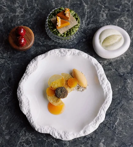 Tasting menu sweets! 

•SK Wild Rice & ON Paw Paw 
•Apple Cider & Black Sesame B
