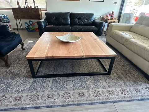 Mesa de centro 1,30x1,30 ya instalada en su nuevo hogar, @danielapavez muchas gr